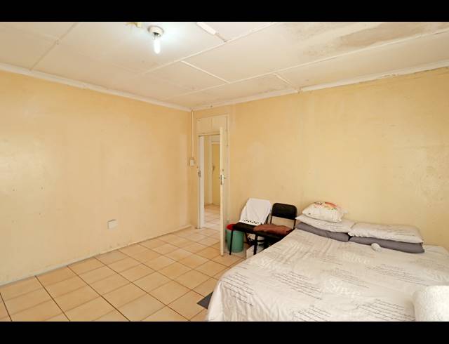 13 BEDROOM HOUSE FOR SALE IN HURST HILL